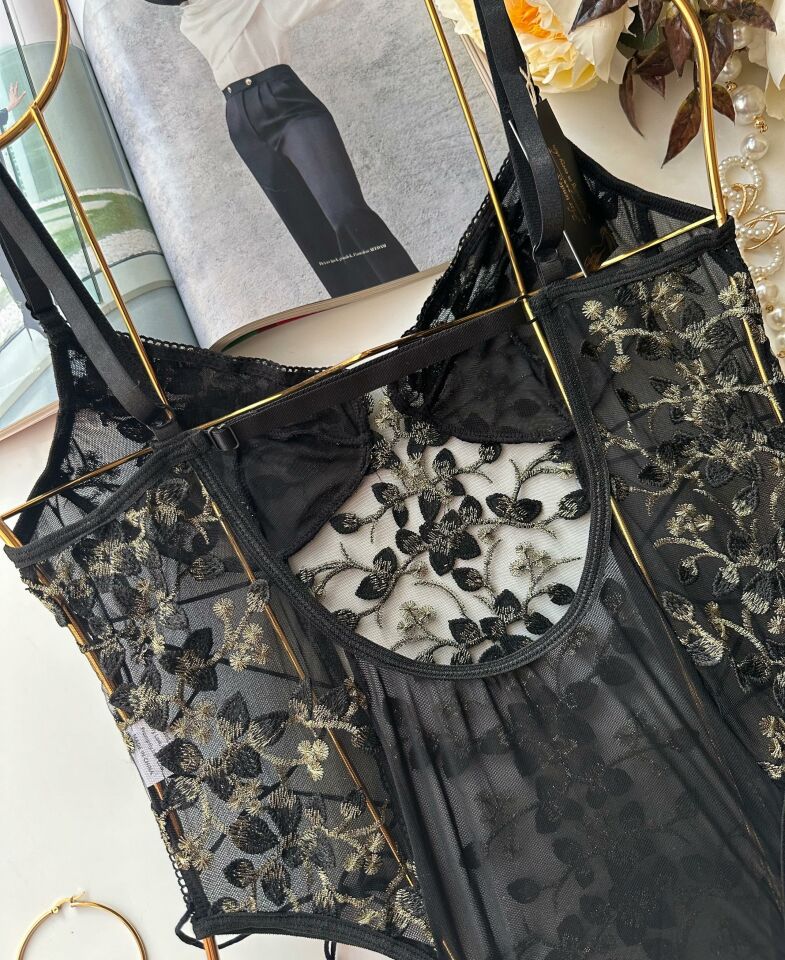 Blair New Siyah Gold Siyah İşlemeli İthal Çıtçıtlı Bodysuit Siyah/Gold - L