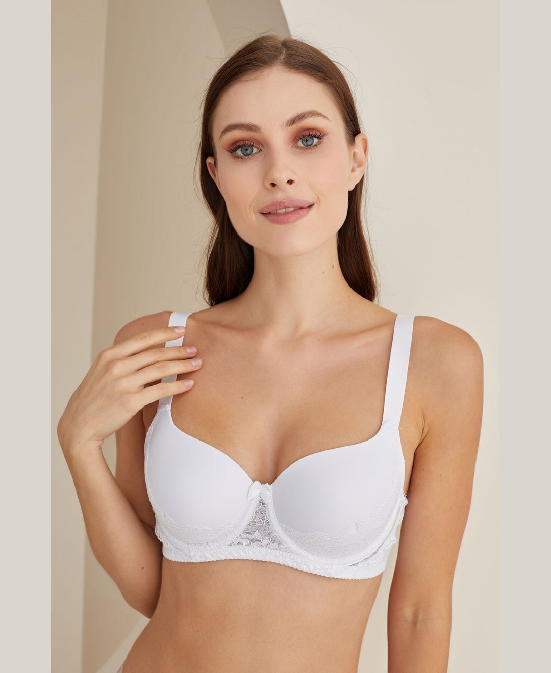 Dantelli Minimizer Toparlayıcı Büyük Beden Kalın Askılı Balenli Desteksiz Sütyen Beyaz - 85
