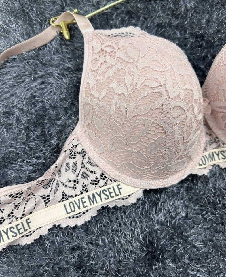-Love myself- Yazılı Balenli Dantelli Desteksiz B-C Cup Uyumlu Sütyen (Gri,Siyah,Pudra) Pudra  - 85