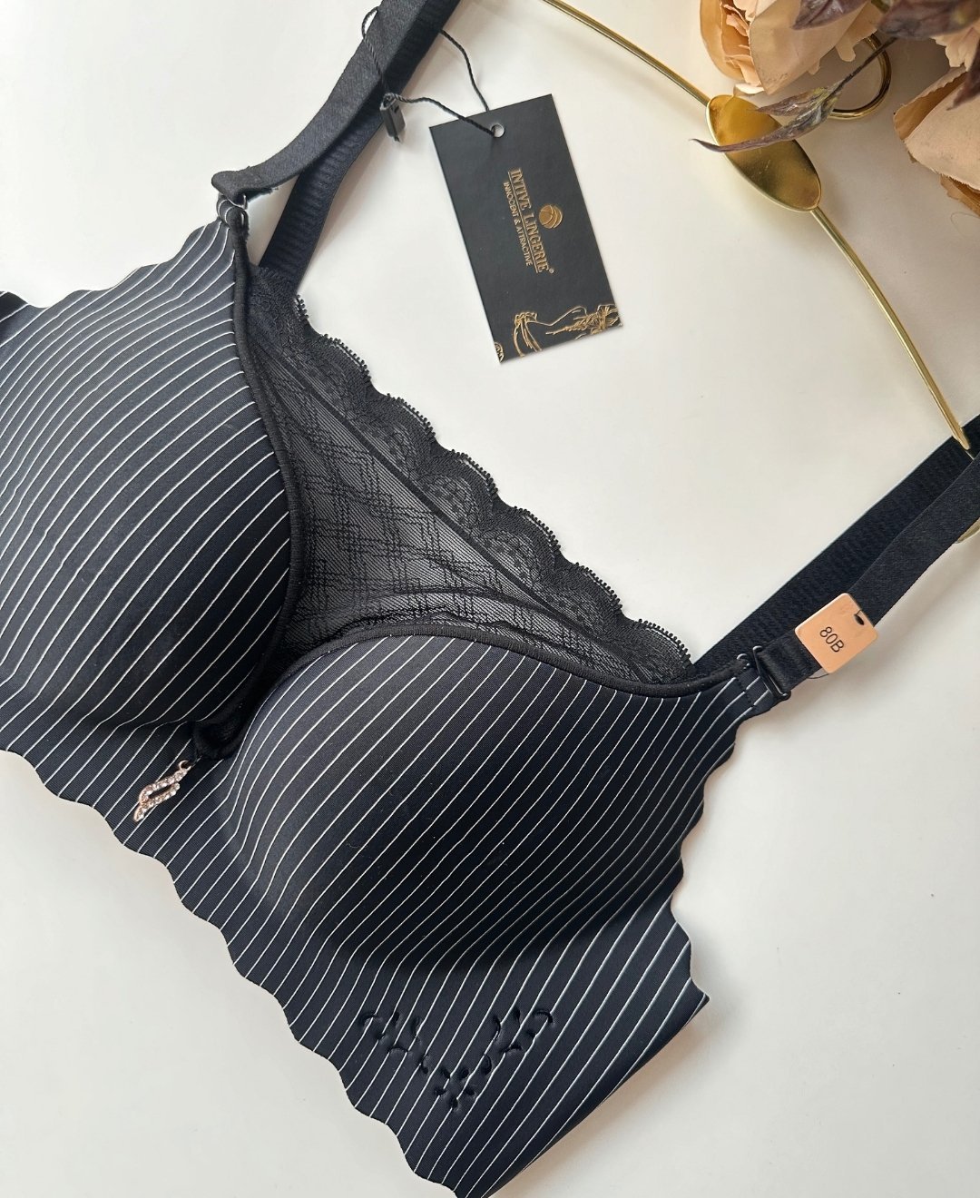 İthal Çizgili Önü Dantelli Lazer Kesim Soft Push Up Balensiz Sütyen - 1202 Siyah - 80B