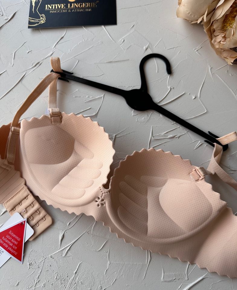 Jennie İthal Lazer Kesim Dikişsiz Parlak İpli El Kaplı Push-up Sütyen -FK1204 Ten Rengi - 80B