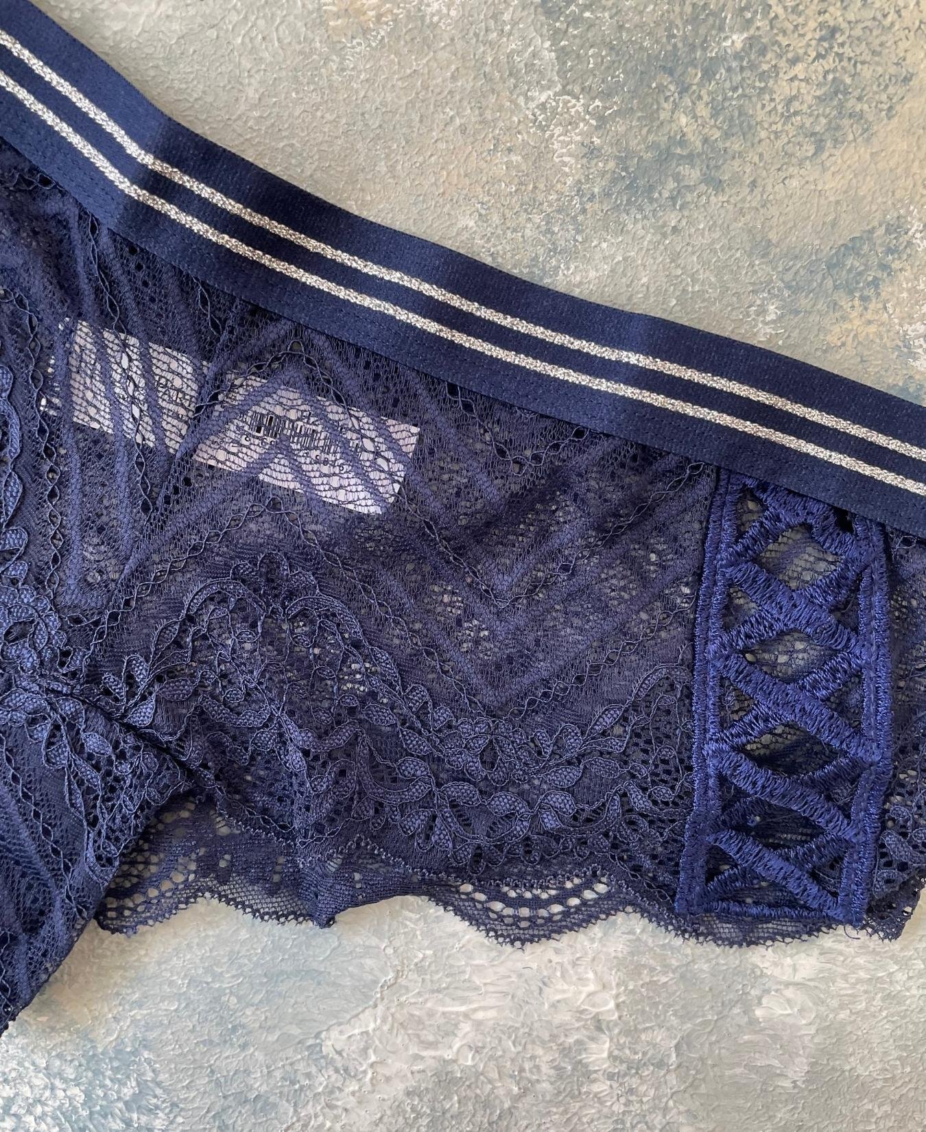 Lucia Kadın Dantel Detaylı Transparan Seksi Tanga Lacivert - S/M