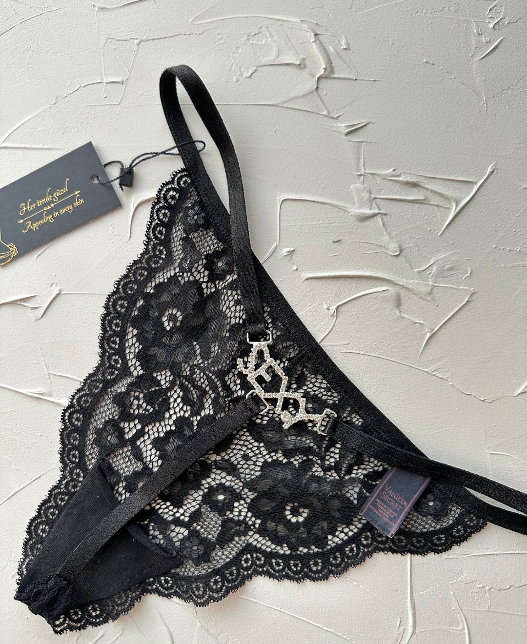 Arkası Parlak Taşlı -Sexy- Yazılı Dantelli String (Special Edition) Siyah - Tek Ebat