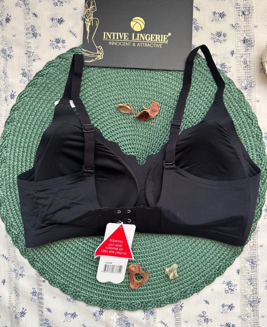 Layla İthal Buz İpek (İce-Silk) Ultra İnce Rahat Nefes Alır Görünmez Lazer Dikişsiz Sütyen Siyah - L