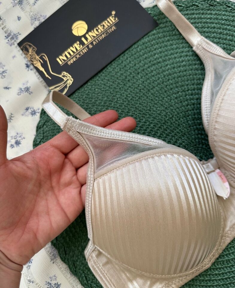 Evelyn Parlak Saten Çizgi Detaylı C cup Balenli Desteksiz Önü Tül Detaylı Şık Sütyen Bej - 90C