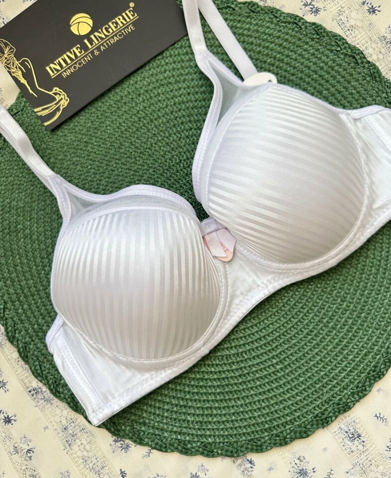 Evelyn Parlak Saten Çizgi Detaylı C cup Balenli Desteksiz Önü Tül Detaylı Şık Sütyen Beyaz - 85C