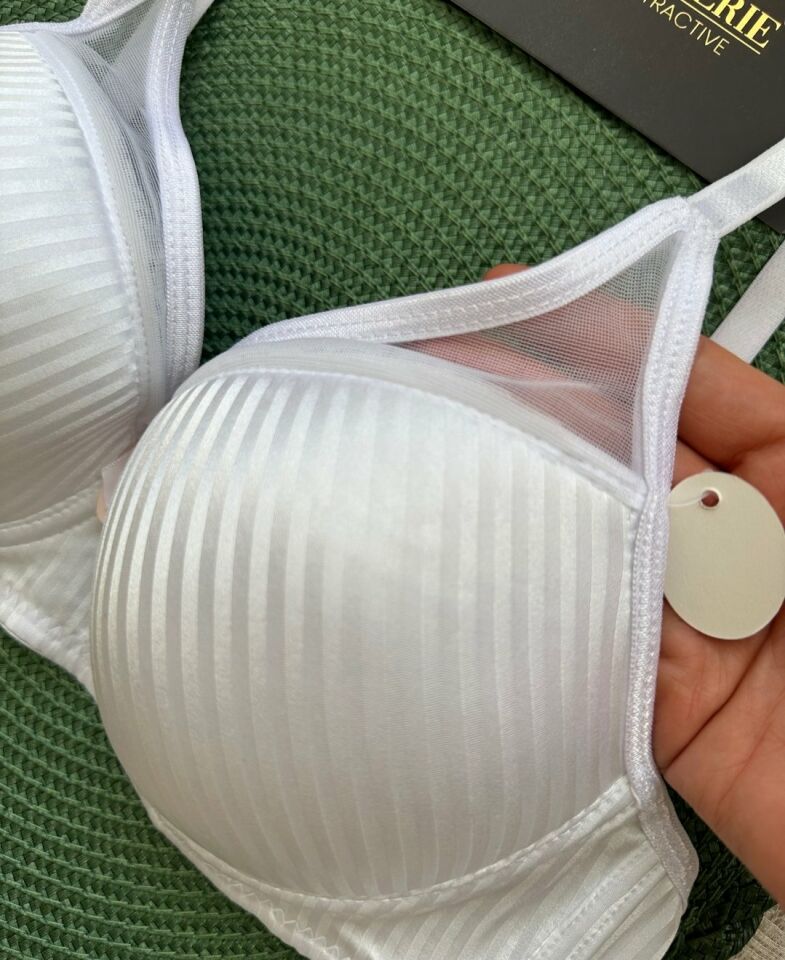 Evelyn Parlak Saten Çizgi Detaylı C cup Balenli Desteksiz Önü Tül Detaylı Şık Sütyen Beyaz - 90C