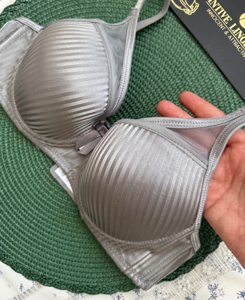 Evelyn Parlak Saten Çizgi Detaylı C cup Balenli Desteksiz Önü Tül Detaylı Şık Sütyen Gri - 90C