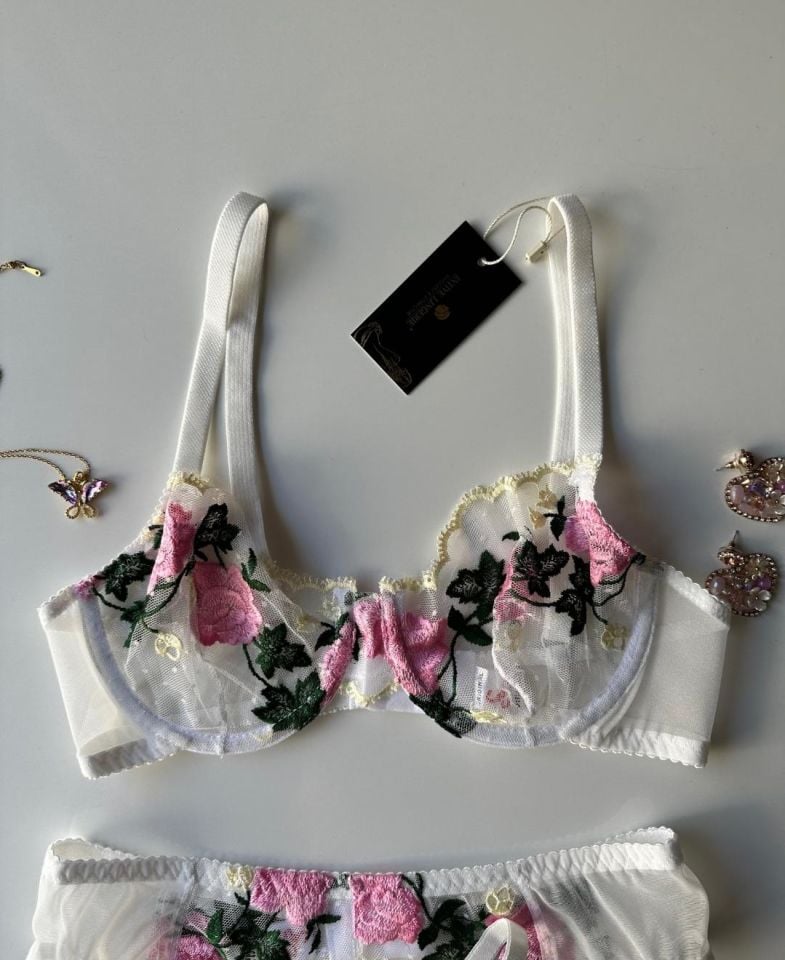 Natalie Gül Çiçeği Desenli İthal Jartiyer Takım