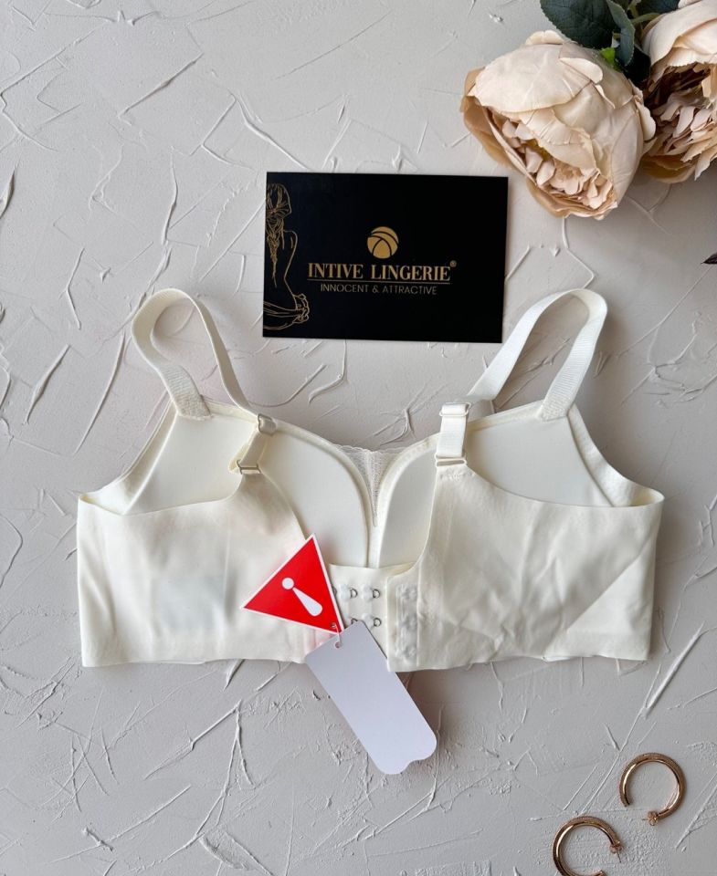 Olivia Balensiz Dikişsiz Lazer Kesim Hafif Destekli Önü Dantel Detaylı Yeni Nesil Sütyen (Intive Özel) Beyaz - 80B