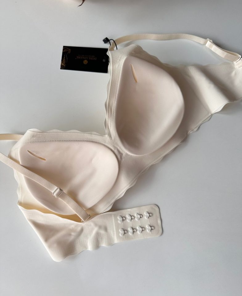 Carla İthal Lazer Kesim Dikişsiz Çıkarılabilir Padli Destekli Rahat Sütyen/Bralet -82 Ekru - L