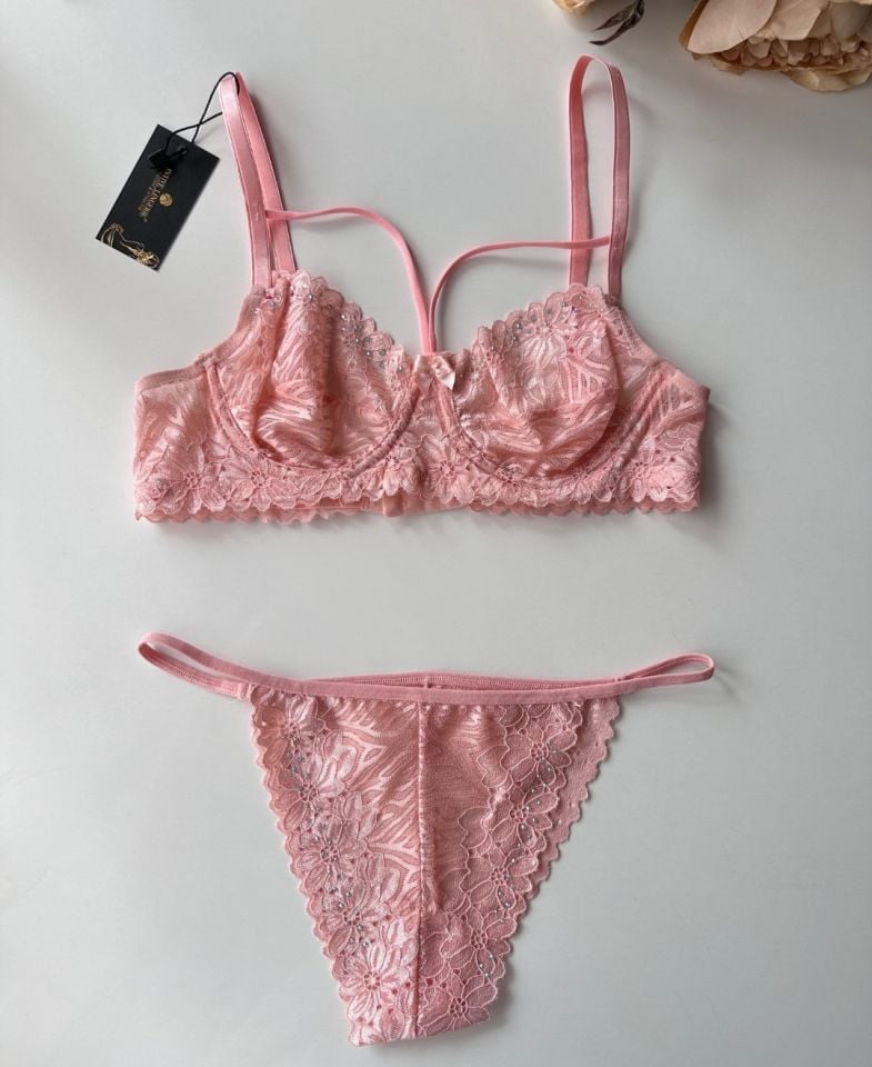 Lace Love Parlak Kumaş Dantelli Balenli Cheeky Külot Sütyen Takım Pembe - 80B