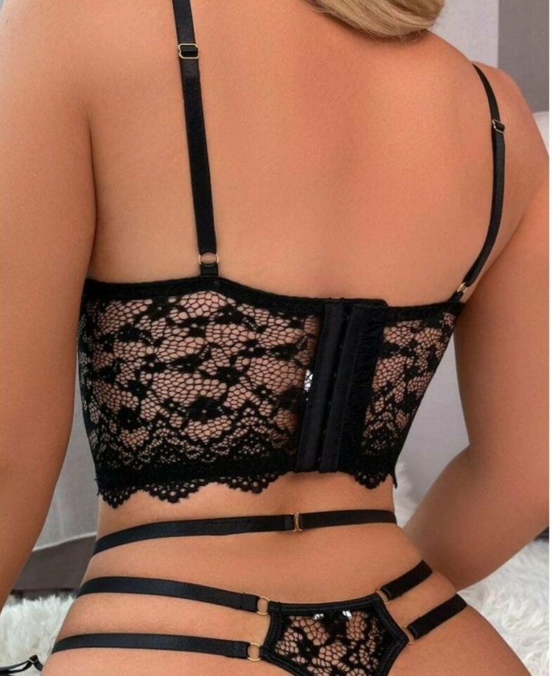 Kadın Kalp Aksesuar Detaylı Dantelli Jartiyer Takım Siyah - M