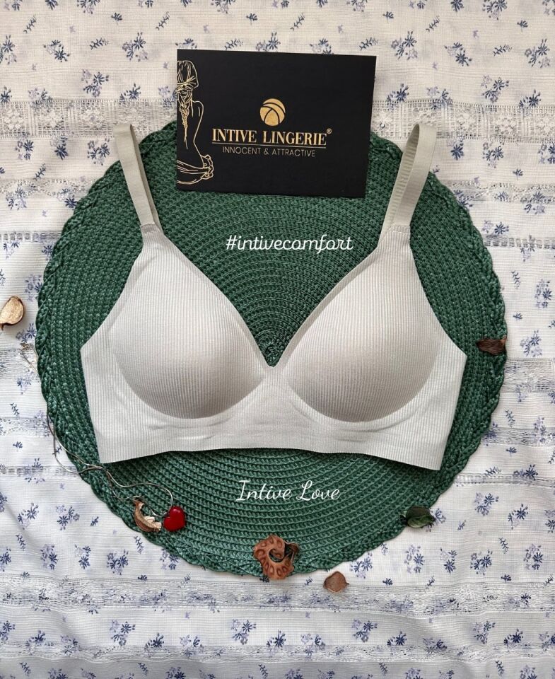 SoftEase V Yaka Balensiz Dikişsiz Lazer Kesim Rahat Soft Kumaştan Fitilli Kopçalı Sütyen Açık Fıstık Yeşil - M