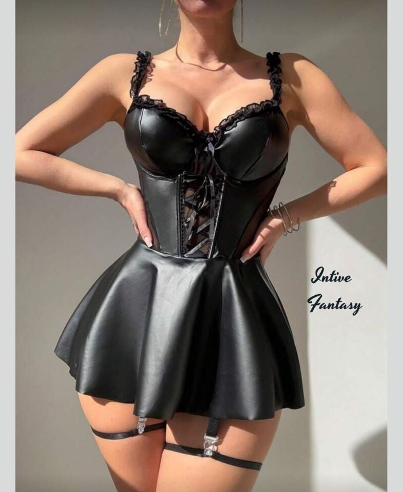 Intive Suni Deri Yanları Transparan ve Önü Örgü Detaylı Jartiyerli Mini Gotik Gecelik/Babydoll Siyah - L/XL