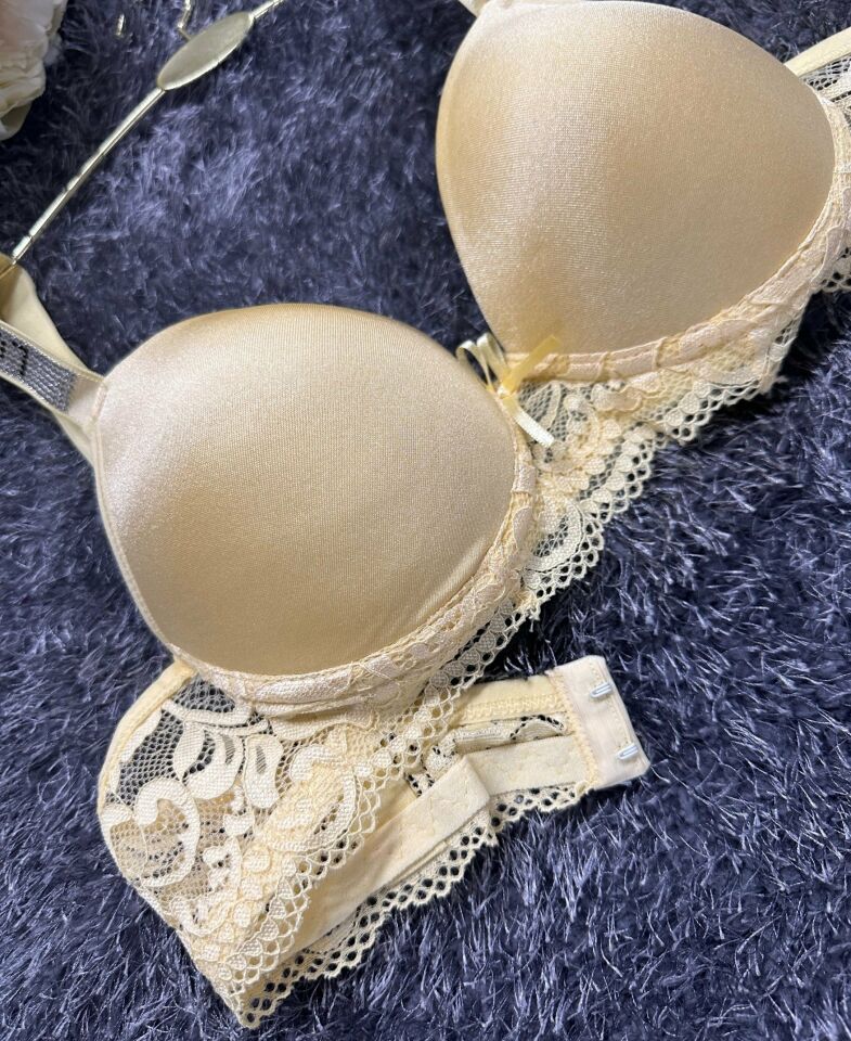 Askıları Parlak Taşlı Dantel Detaylı Push-up Sütyen Takım-315 Bej - 90B