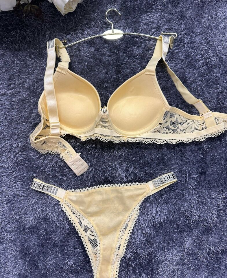 Askıları Parlak Taşlı Dantel Detaylı Push-up Sütyen Takım-315 Sarı - 90B