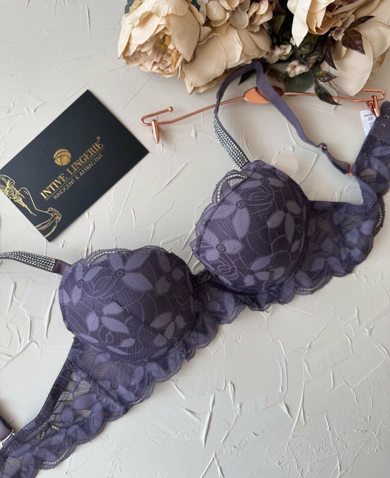 Jasmine Askıları Parlak Taşlı Hafif Destekli Dantelli Soft Cup İthal Sütyen (B-C Cup)
