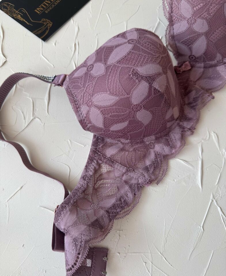 Jasmine Askıları Parlak Taşlı Hafif Destekli Dantelli Soft Cup İthal Sütyen (B-C Cup) Mor - 80