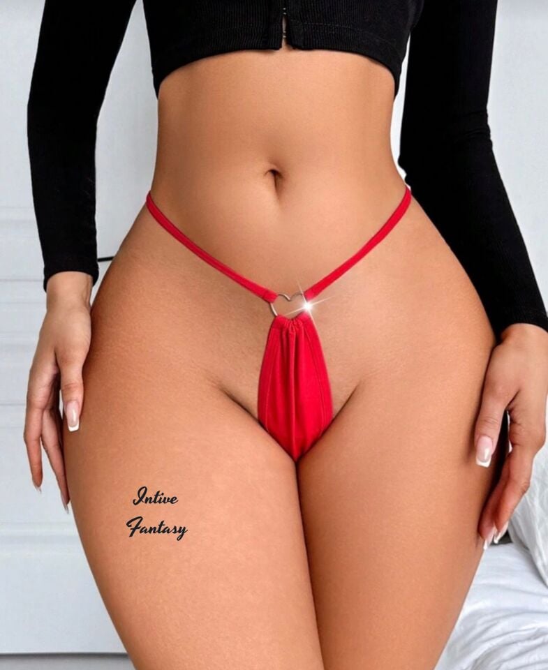 Intive Fantasy Önü Kalp Aksesuarlı Özel Bölgesi Dekolteli Yanları İnce Arkası String Kesim Külot Intive Fantasy Önü Kalp Aksesuarlı Özel Bölgesi Dekolteli Yanları İnce Arkası String Kesim Külot