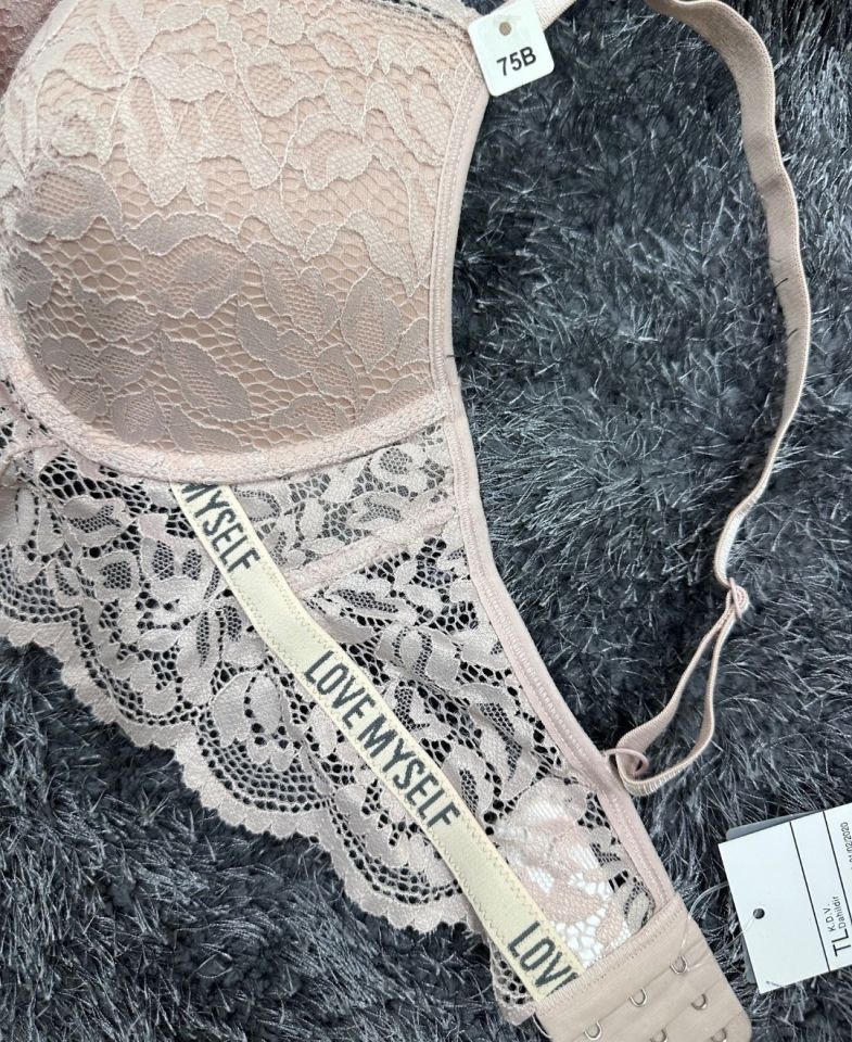 -Love myself- Yazılı Balenli Sakallı Dantel Hafif Destekli B-C Cup Uyumlu Sütyen Pudra  - 90B