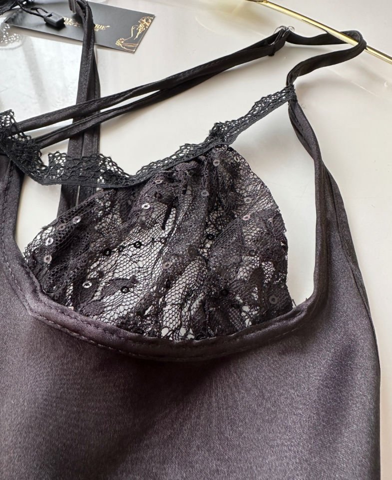 Kadın Siyah Önü Dantel ve Payet Detaylı Şort Büstiyer Takım - 4013 Siyah - M/L