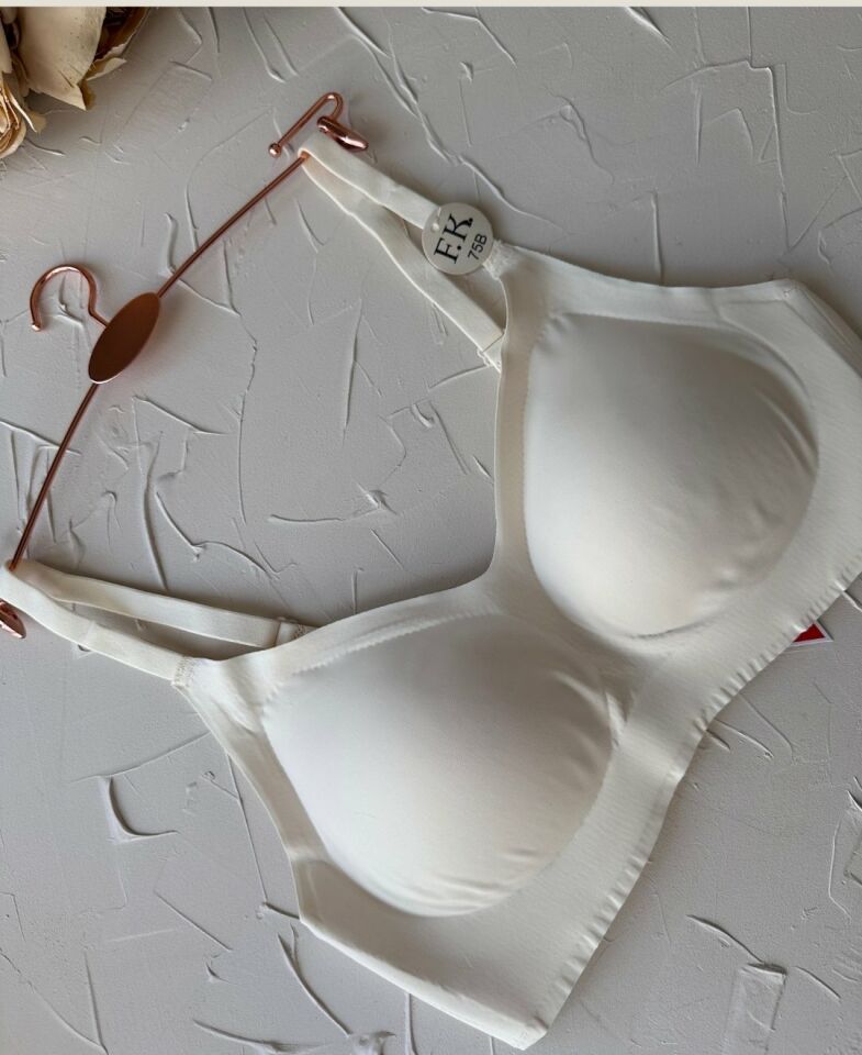 Carma İthal Balensiz Dikişsiz İce-Silk Yarı Push-up İnce Askılı Sütyen Ekru - S