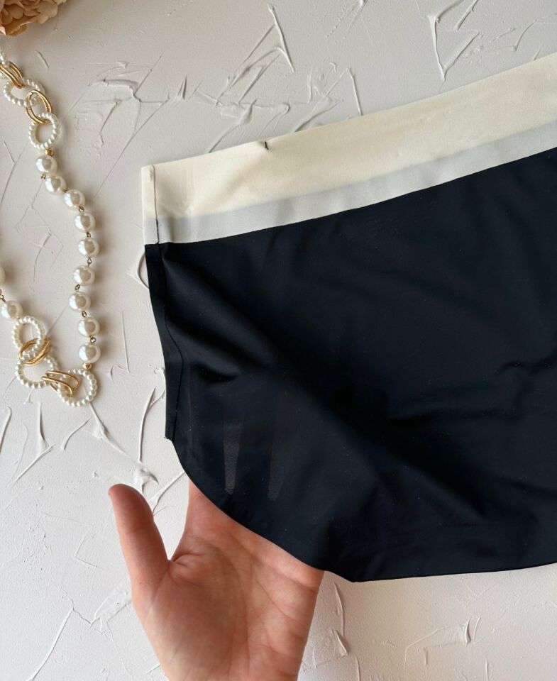 Alina Dikişsiz İz Yapmaz Yüksek Bel Üstün Kalite Beli Yazılı Hafif Slip Siyah - S