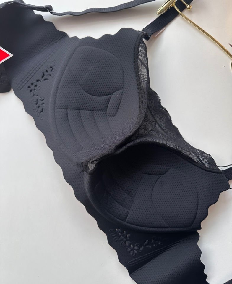 İthal Çizgili Önü Dantelli Lazer Kesim Soft Push Up Balensiz Sütyen - 1202 Siyah - 90B