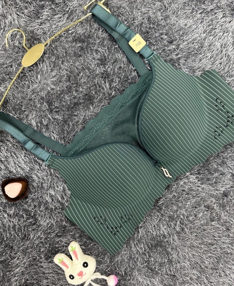 İthal Çizgili Önü Dantelli Lazer Kesim Soft Push Up Balensiz Sütyen - 1202 Yeşil - 75B