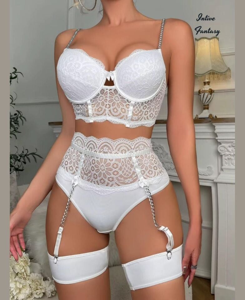 Isabella Dantelli Zincir Jartiyerli Kaplı Sütyenli Jartiyerli Tangalı Bacak Akseasuarlı Jartiyer Takım Isabella Dantelli Zincir Jartiyerli Kaplı Sütyenli Jartiyerli Tangalı Bacak Akseasuarlı Jartiyer Takım