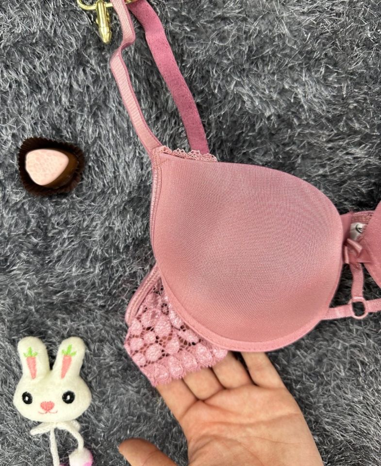 Günlük Kullanım Full Push-up Yanları Dantelli Önü Halka Detaylı Sütyen Pembe - 90B