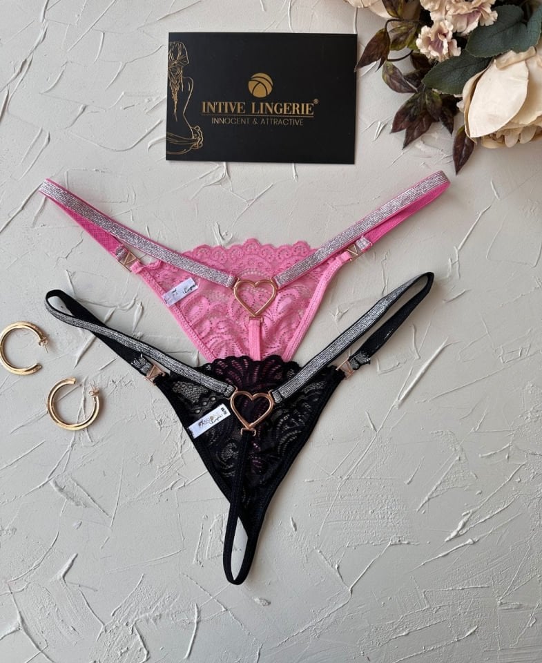 Passione Parlak Şerit Detaylı Pembe/Siyah Esnek Arkası Kalp Aksesuar Detaylı String