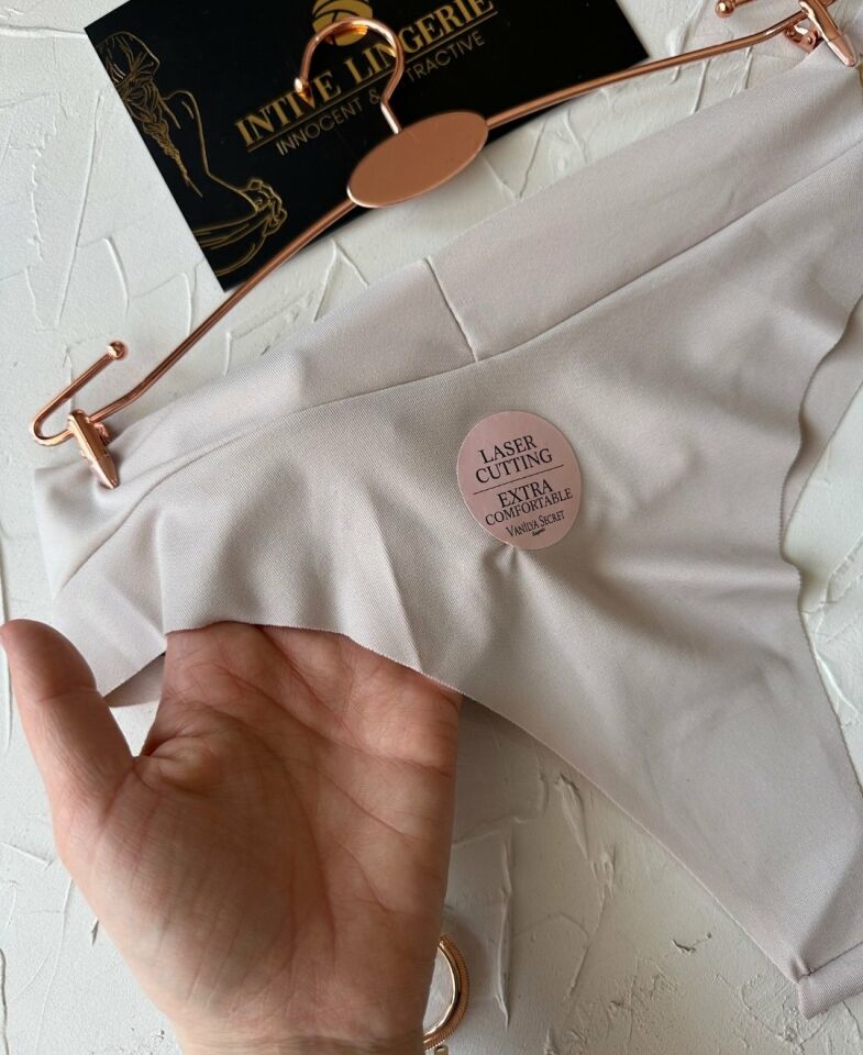 Intive Lazer Kesim VS Logolu Rahat Şık Beli V Kesim Tanga (Bej-Siyah-Beyaz) Bej - Standart