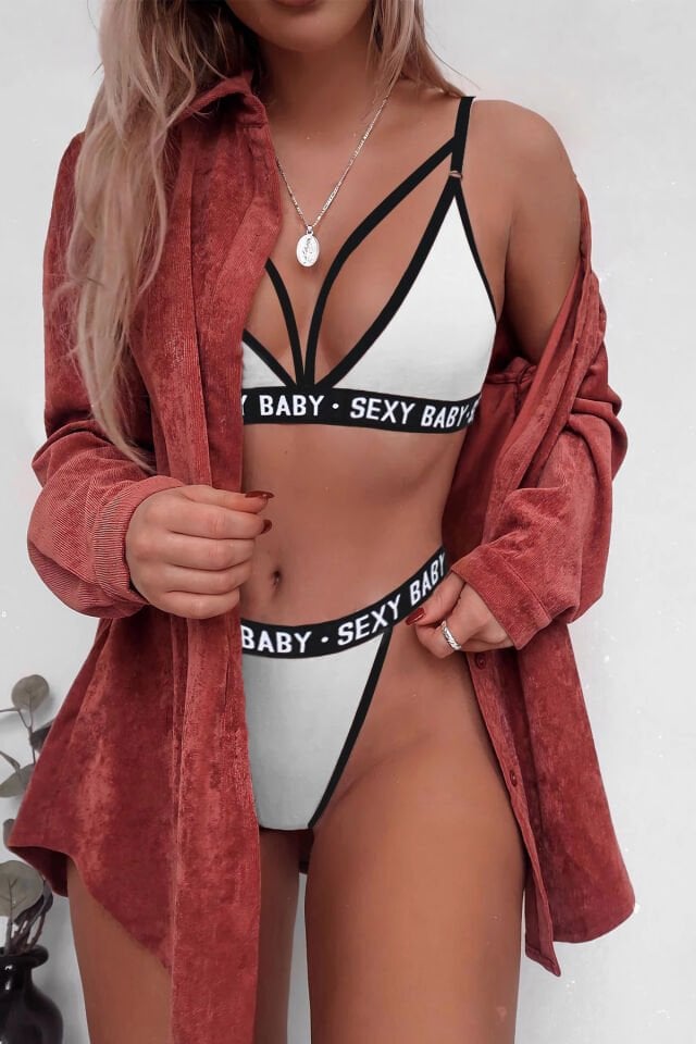 Kadın Beyaz Yazı Detaylı Ipli Sütyen Takımı Kadın Beyaz Yazı Detaylı Ipli Sütyen Takımı