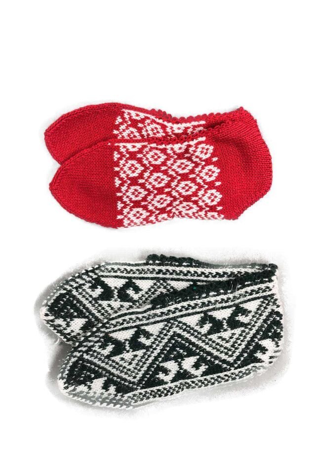 2 Çift Kışlık Şık Kadın Yün Patik Kırmızı Desenli Siyah 36-40