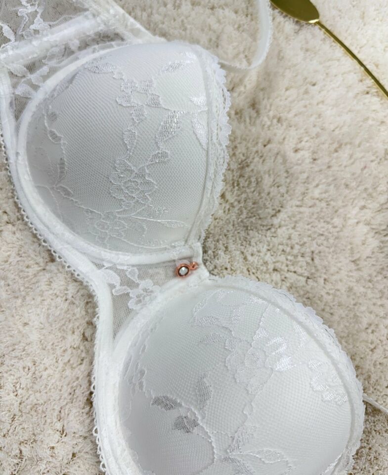 Le Jardin Charlotte Güpür Dantelli Balenli Desteksiz Silikonlu Sütyen -7001 Ekru - 80B