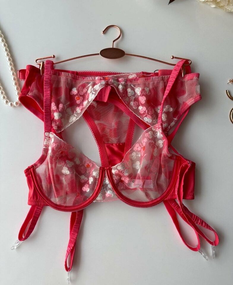 Daniela Nar Çiçeği Renginde Beyaz/Pembe Çiçekli Balenli Jartiyer Takım (Sınırlı Sayıda)