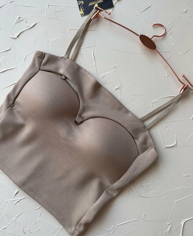 Chole İthal Pamuklu Göğsü Cut-Out Halka Detaylı İnce Askılı Büstiyer/Crop Bej - XL/2XL