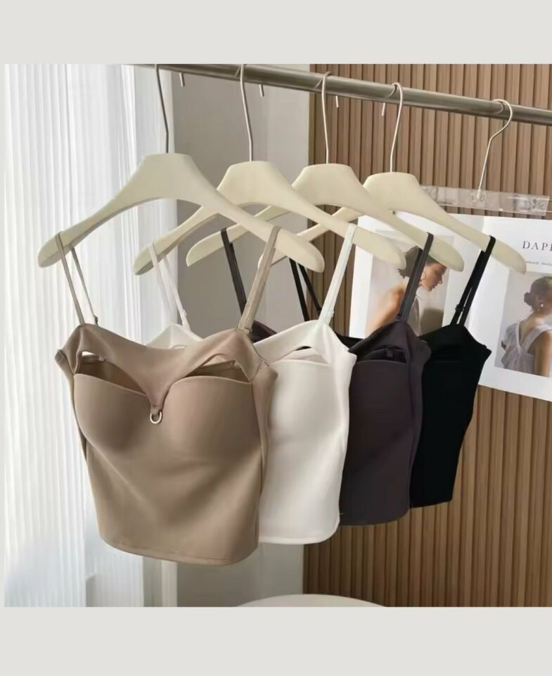 Chole İthal Pamuklu Göğsü Cut-Out Halka Detaylı İnce Askılı Büstiyer/Crop Beyaz - M/L