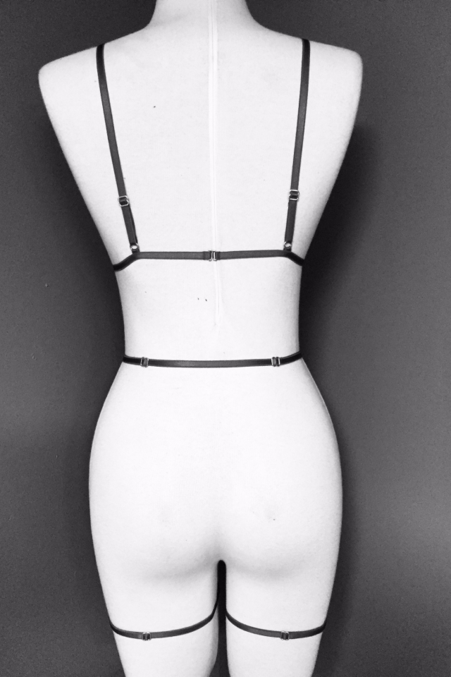 Ashlee Kadın Parlak Taşlı Bacak Aksesuarlı Jartiyer Sütyen Seksi Harness Takım Siyah - XL